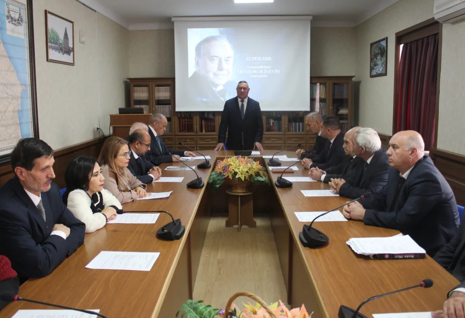 Naxçıvanda Ümummilli Liderin anım gününə həsr olunmuş elmi konfrans təşkil edilib AZƏRTAC