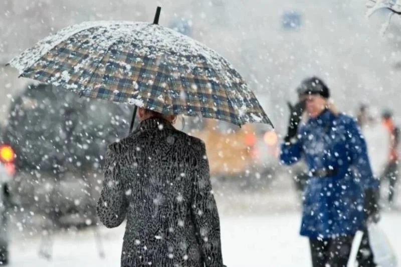 Hava kəskin dəyişir: Bakıya sulu qar yağacaq XƏBƏRDARLIQ