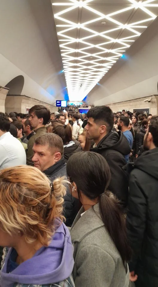 Son günlər metroda nə baş verir? VİDEO