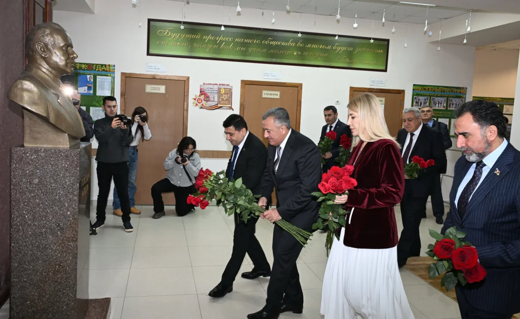 Həştərxanda Heydər Əliyevin adına məktəbin kollektivi ilə görüş keçirilib