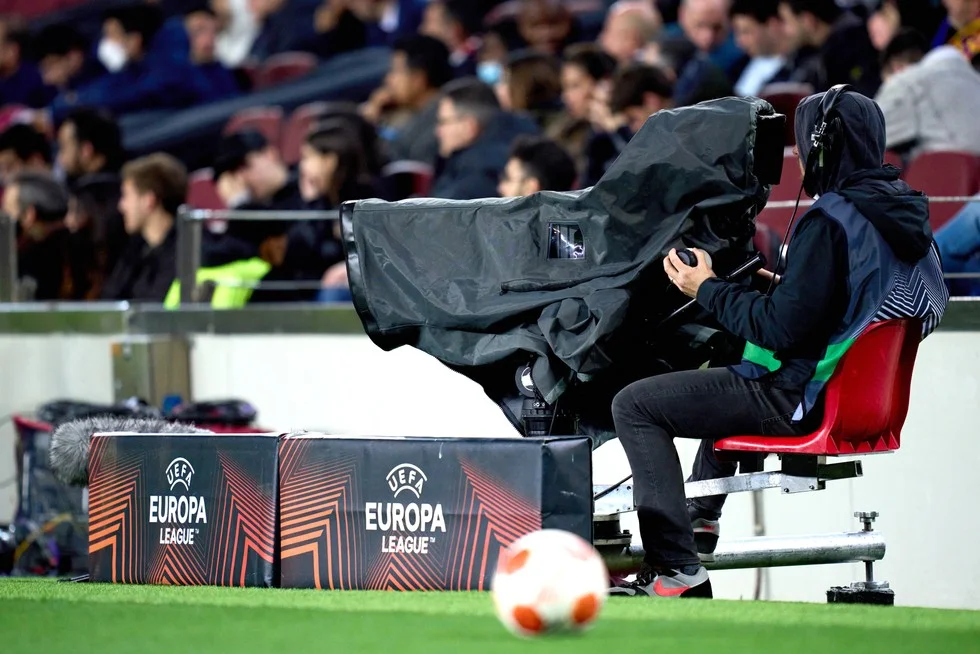 “Qalatasaray” və “Beşiktaş”ın oyunları bu kanallarda İdmanXəbər