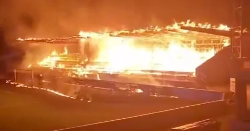 Болельщики подожгли стадион после вылета клуба в низшую лигу ФОТО ВИДЕО