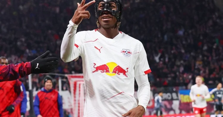 Almaniya klubu 19 yaşlı vingerə 100 milyon avro qiymət qoydu