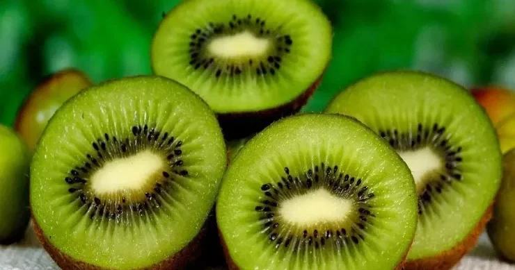 Bu meyvə günün bu vaxtında yeyilməlidir SƏBƏB