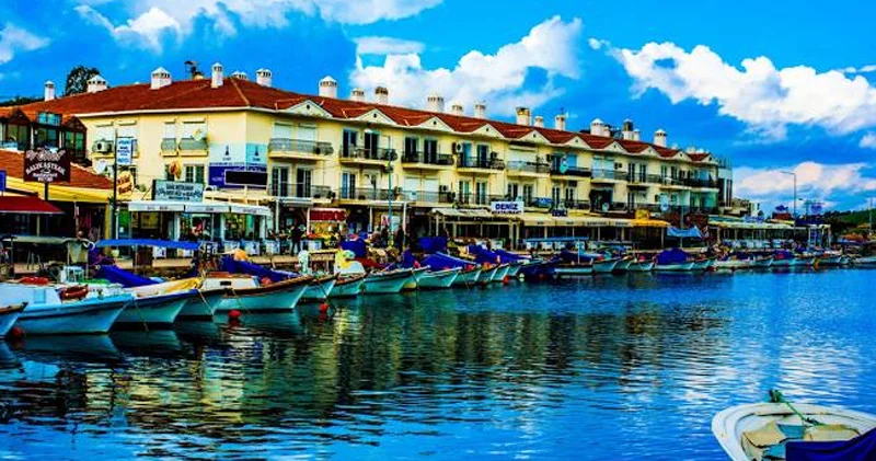 Türkiyənin tarixi şəhəri İzmir (FOTO)