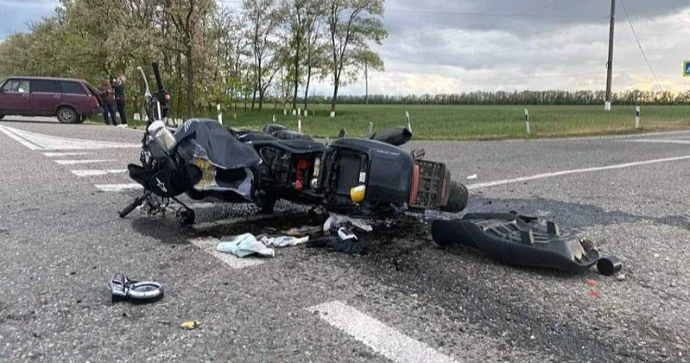 Sevgilisinə hədiyyə almaq üçün ağır işdə çalışan kuryeri maşın vurdu VİDEO