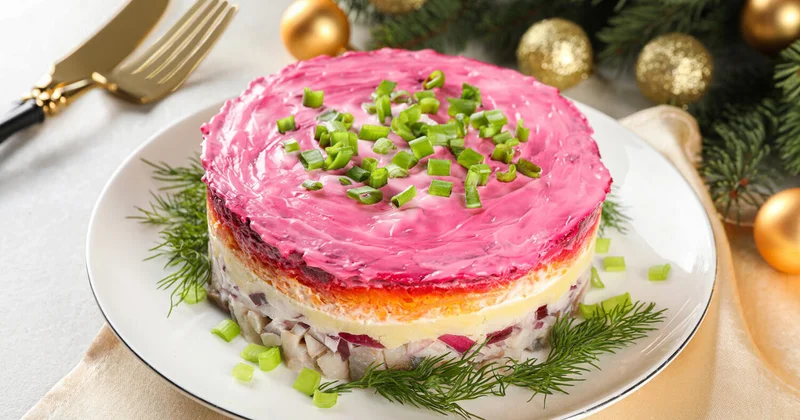 Назван максимально допустимый размер порции новогоднего салата