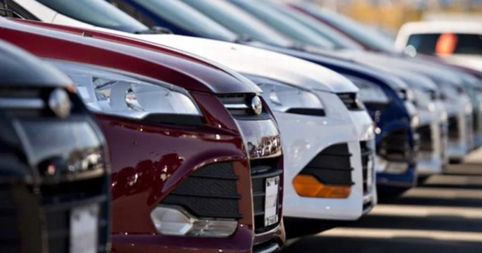 Avtomobil kolleksiyası olan sahibkar dələduzluğa görə məhkəmə qarşısındadır