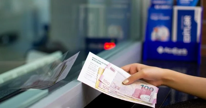 Əhalinin banklardakı əmanətlərinin məbləği artıb