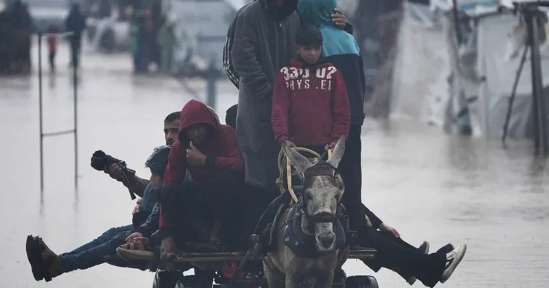 Qəzzada təbii fəlakət nəticəsində ölənlərin sayı 12 yə çatıb