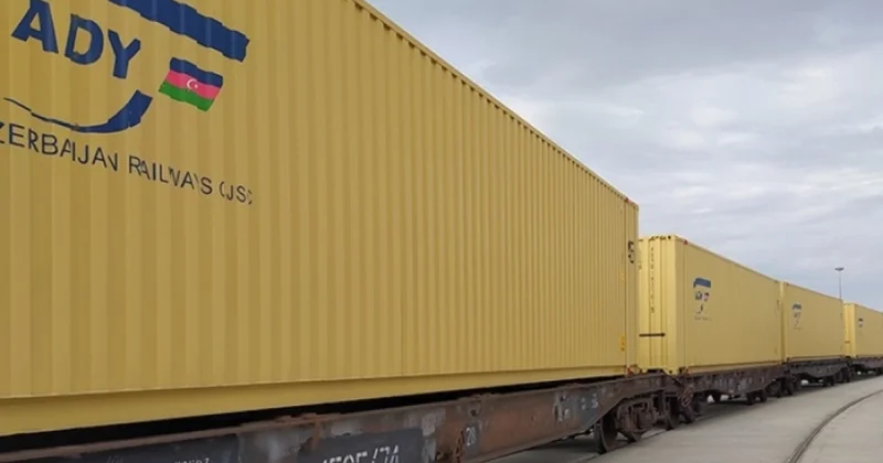 Летит наш паровоз прямой из Газаха в Иджеван! главная тема