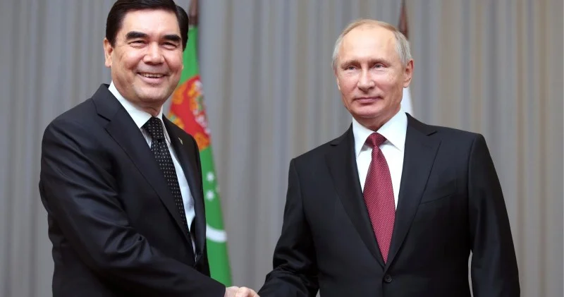 Putin: Rusiya Türkmənistan münasibətləri inkişaf edir