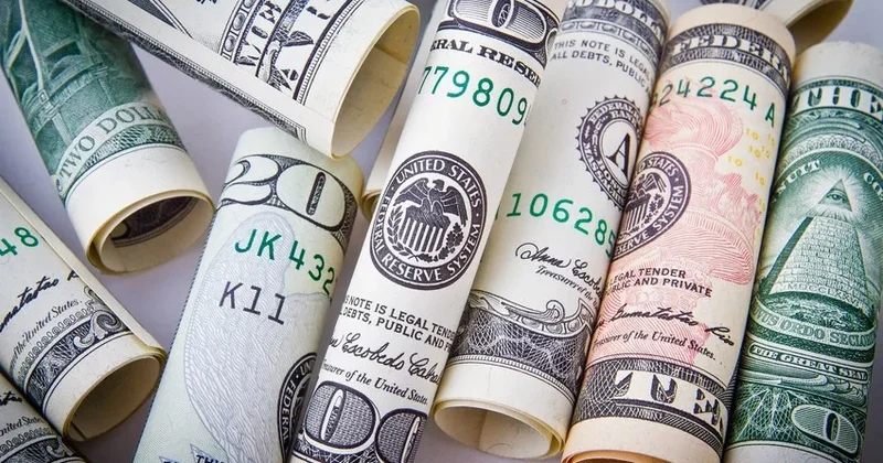 Rubl, lirə ucuzlaşdı Avro və dollar isə...