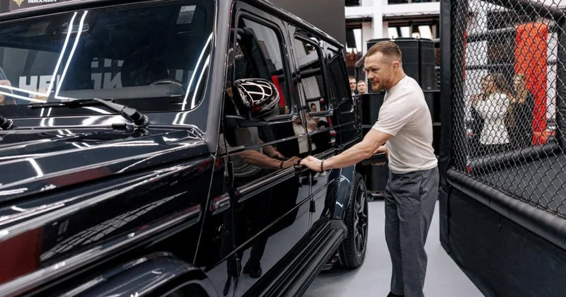 Petr Yana Merab Dvalişvili üzərində qələbəsinə görə bahalı maşın hədiyyə edilib FOTO