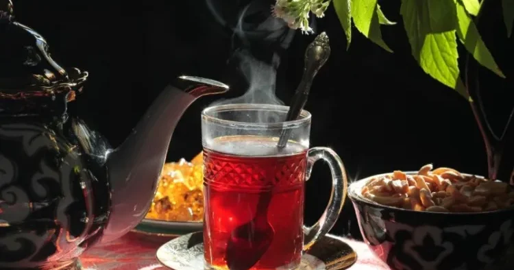 İsti içki içərkən ehtiyatlı OLUN!