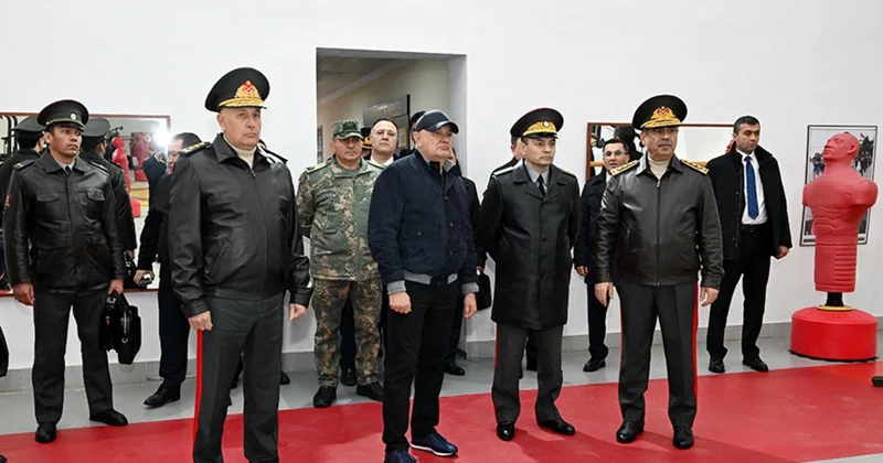 Zakir Həsənov özbəkistanlı generallarla komando hərbi hissəsində oldu Video