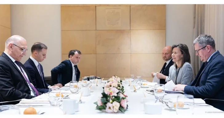 Варшава рассчитывает на развитие сотрудничества с Баку