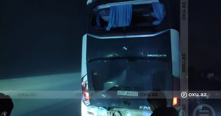 Густой туман стал причиной аварии в Кюрдамире: грузовик столкнулся с пассажирским автобусом