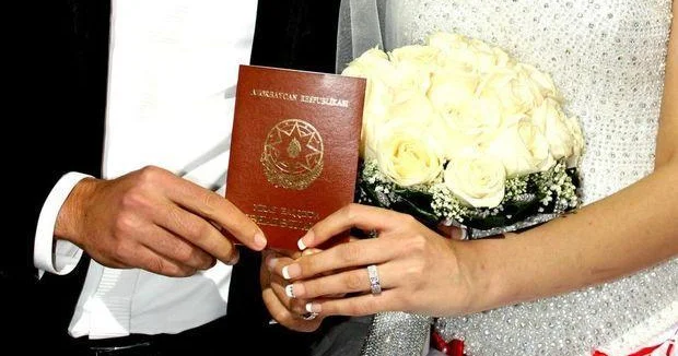 В Азербайджане сократилось число зарегистрированных браков