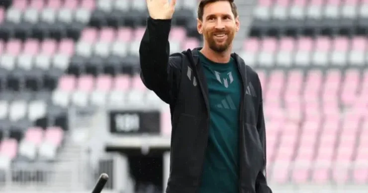 Messi Hindistanda 21 metrlik heykəlinin açılışında iştirak edəcək