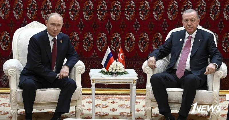 Путин встретился с Эрдоганом на полях форума в Ашхабаде