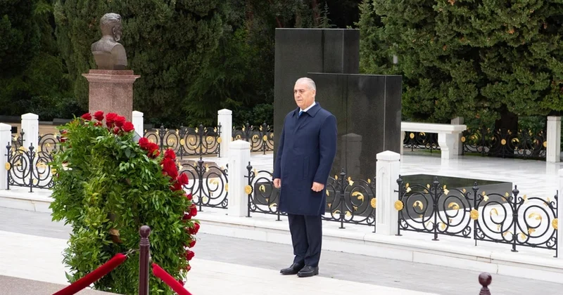 DTX nin əməkdaşları Heydər Əliyevin xatirəsini andılar VİDEO