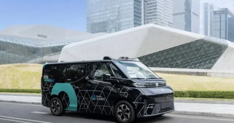 Dubayda sürücüsüz taksilərin sınaqlarına başlanıldı