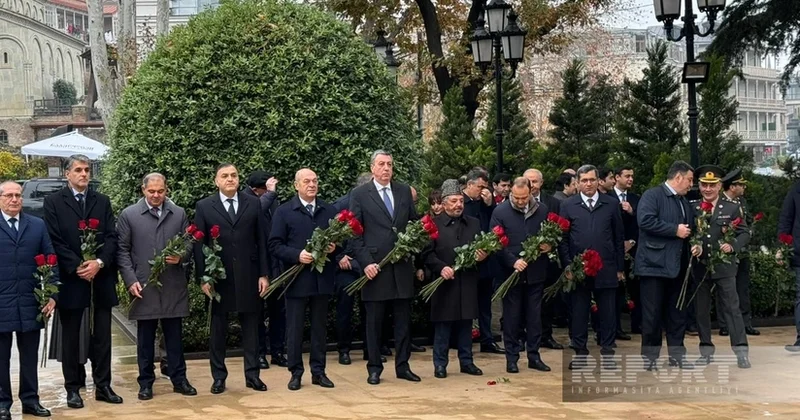 Heydər Əliyevin anım günü Gürcüstanda silsilə tədbirlərlə qeyd olunub FOTOLAR