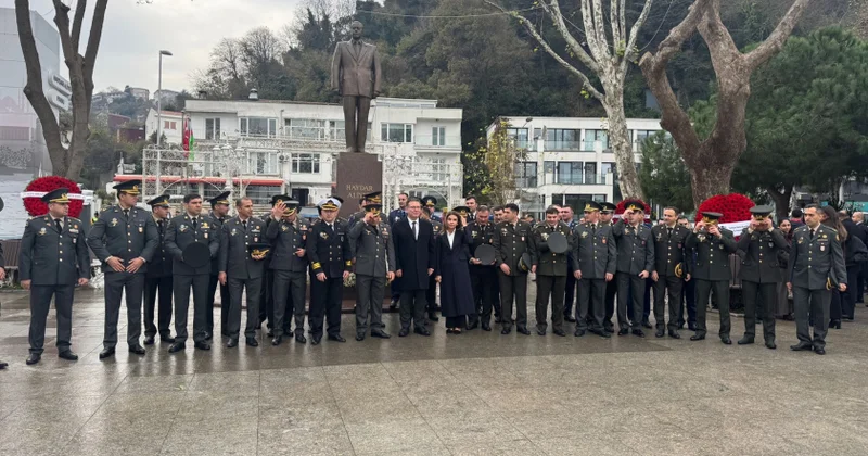 Светлая память великого лидера почтена и в Стамбуле