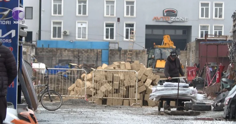 Bakıda Təkər aləmi kimi tanınan bazar SÖKÜLÜR VİDEO