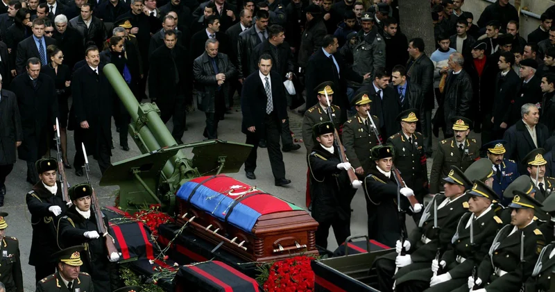 Heydər Əliyevin dəfninə gələn dünya liderləri FOTO