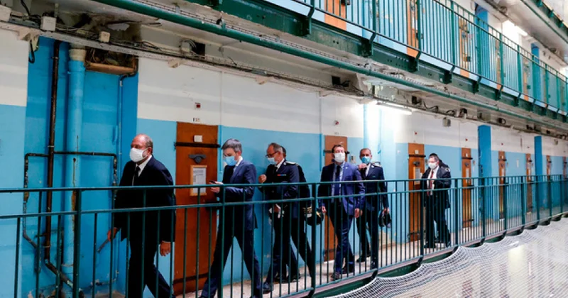 Fransa həbsxanalarında genişmiqyaslı əməliyyatlar həyata keçirilir