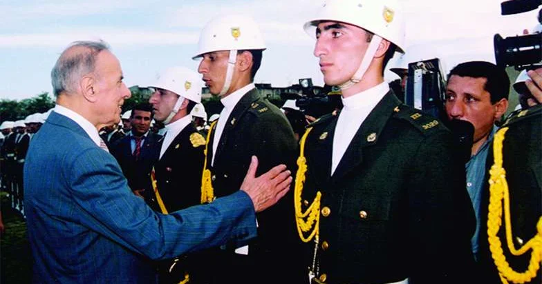 Əbədiyaşar komandan: Azərbaycan Ordusunun Heydər Əliyev zirvəsi