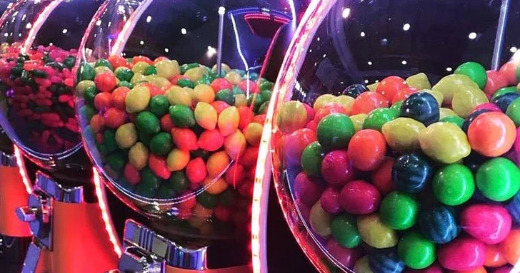 Опасны ли жвачки, продаваемые у маркетов в Азербайджане? Важное разъяснение специалиста