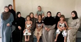 Doqquz qız, bir oğlan...