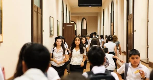 “5 dəqiqəlik tənəffüzlər tələskənlik, gərginlik və davranış pozuntularını artırır” ELŞƏN QAFAROV