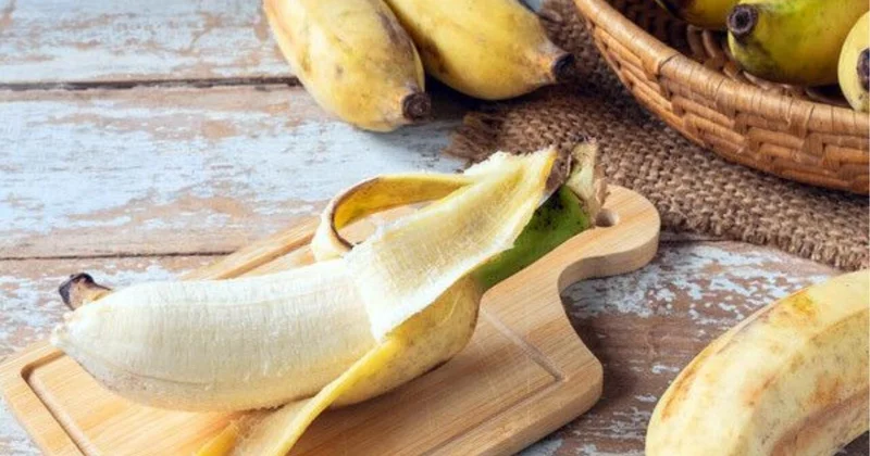 Banan qabıqları güllərdə necə möcüzə yaradır: Tropik gübrənin gizli potensialı
