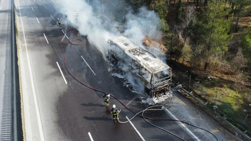 Türkiyədə sərnişin avtobusu yanıb FOTO