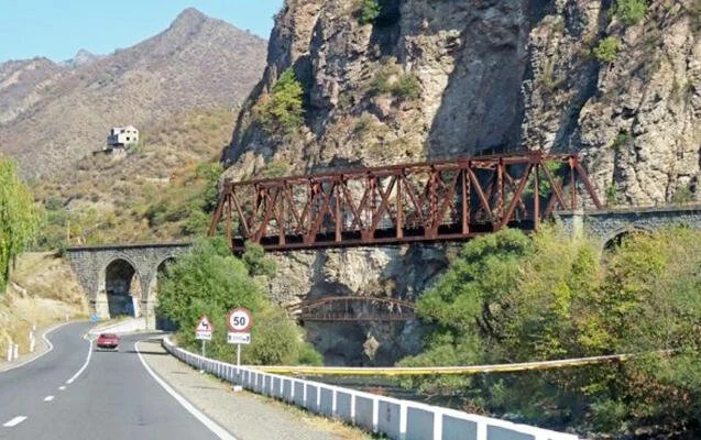 “Ermənistan ərazisindən keçən yollara yalnız İrəvan nəzarət edəcək”