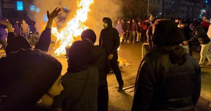 В Иране задержаны сотни человек