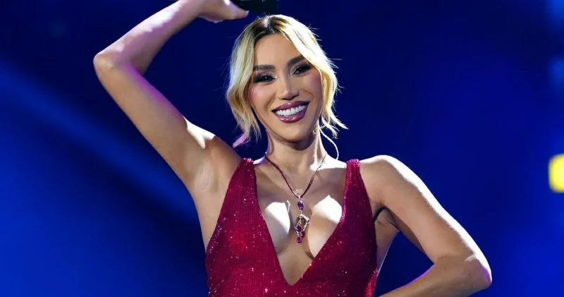 Röya: “Kaş o mahnını mən oxuyardım”