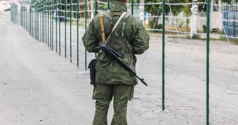 Флаг воткнули: Армения убирает российских пограничников