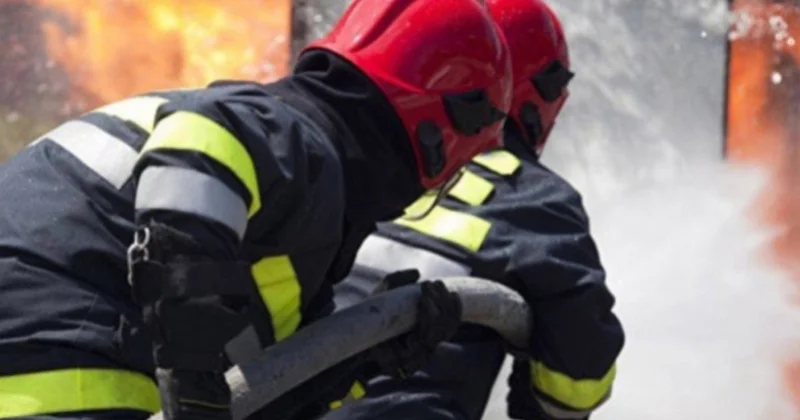 Sumqayıtda avtomobillərin toqquşması nəticəsində yanğın baş verib