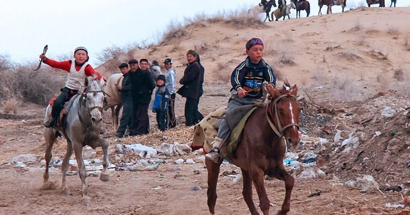 Qarapapaqların və qaraqalpaqların etnik tarixinə müqayisəli tipoloji kontekstdə baxış