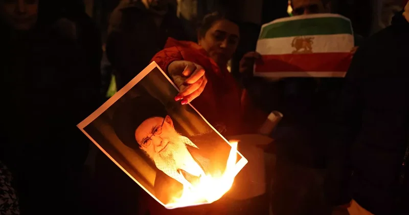 Иранские власти впервые официально признали гибель примерно 2 000 человек в ходе протестов