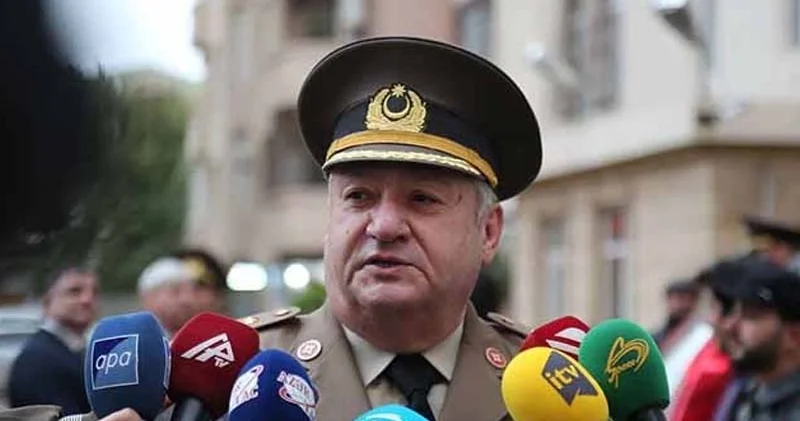 Nazir generalı təqaüdə göndərdi