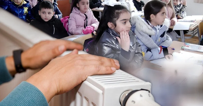 Paytaxt məktəblərində istilik böhranı: Ekspert fasiləsiz təhsil tələb edir
