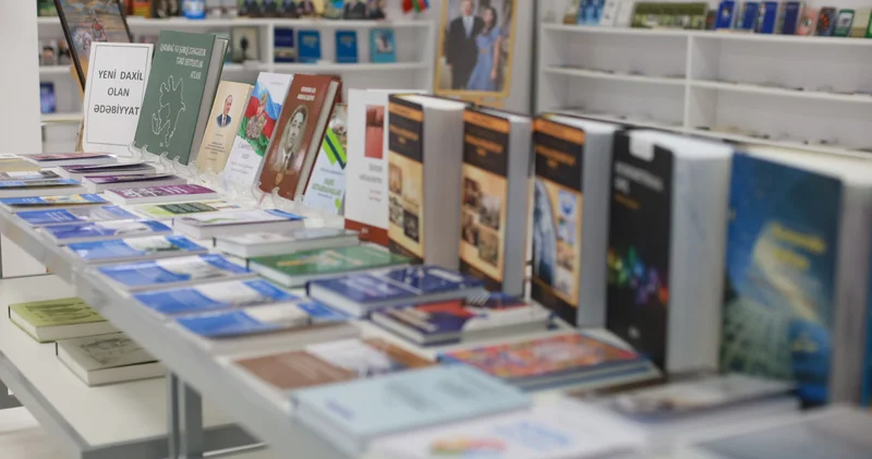 Mərkəzi Elmi Kitabxanaya yeni daxil olan ədəbiyyatın sərgisi keçirilir