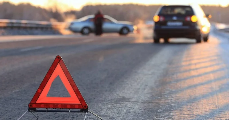 Qusarda avtomobil məktəbliləri vurub, xəsarət alanlar var