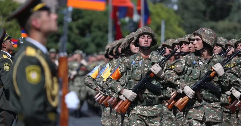 Папикян: Уклонение от службы стало позорной традицией в Армении